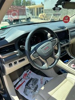 GMC Acadia